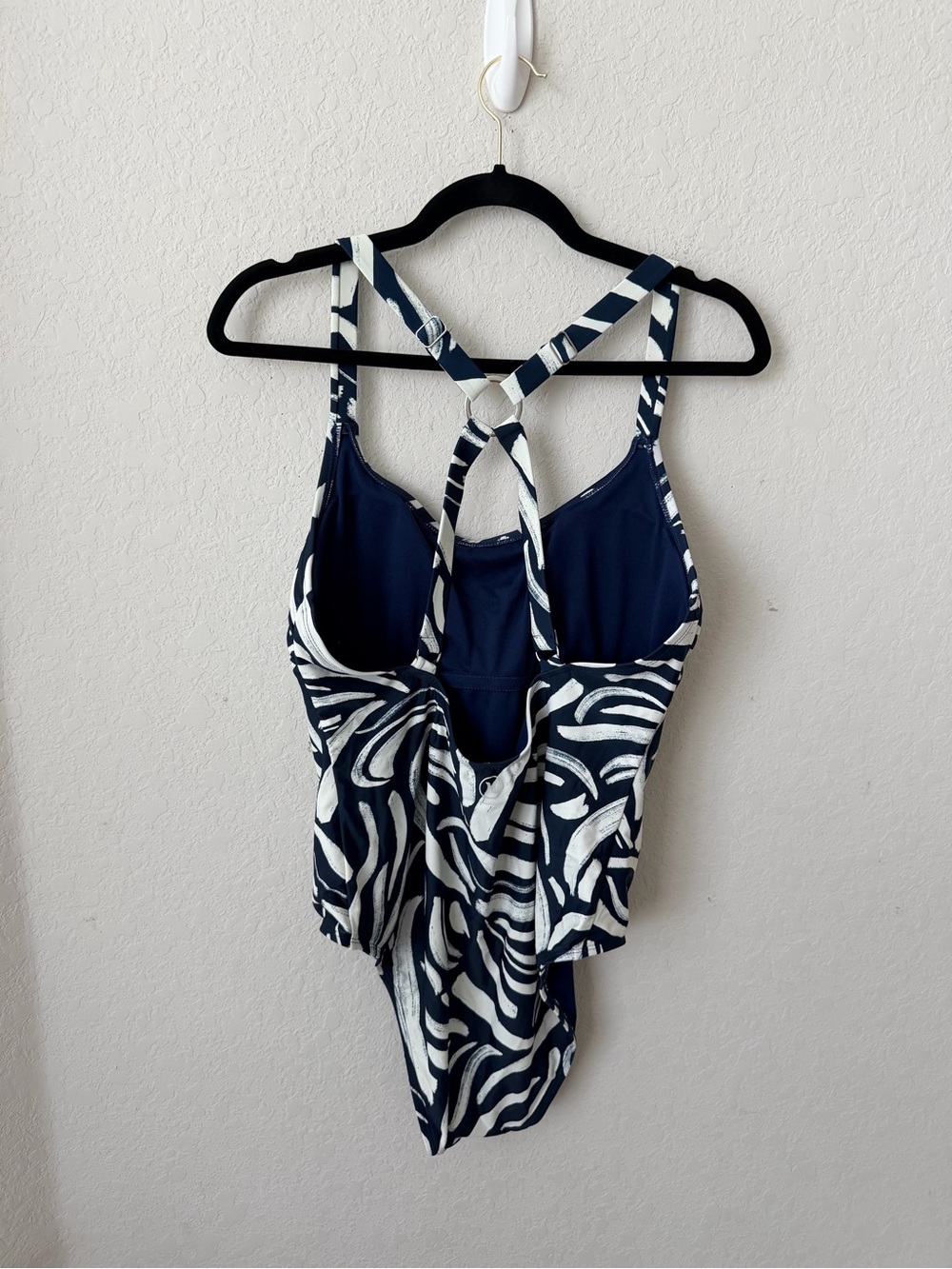 Hurley Blue & Cream Swirl-Print One-Piece Swimsuit Size XXL - Picture 4 of 8